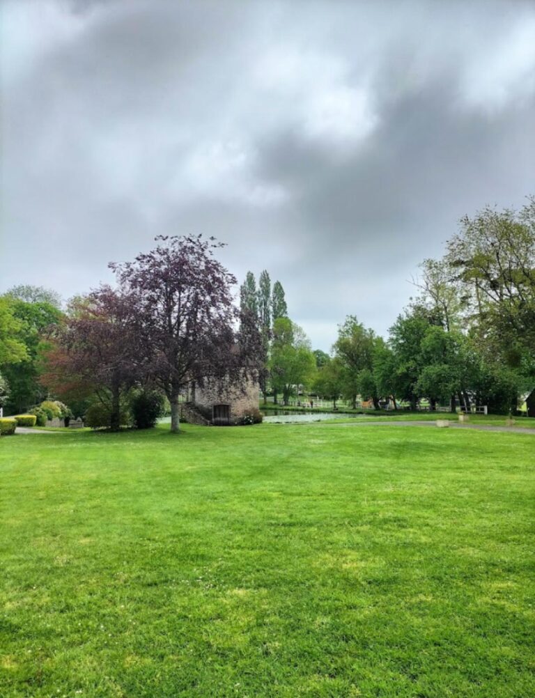 Camping Château de Lez-Eaux